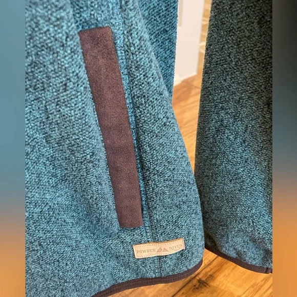 Powder River Women’s Pullover - Picture 3 of 4